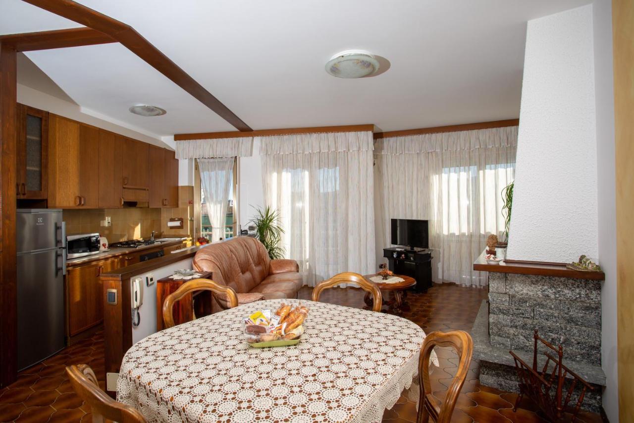Casa Vacanze Heidi Vista Lago Verbania Exterior foto
